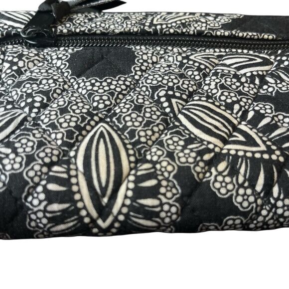 Vera Bradley Turnlock Wallet in Blanco Bouquet - Picture 5 of 5